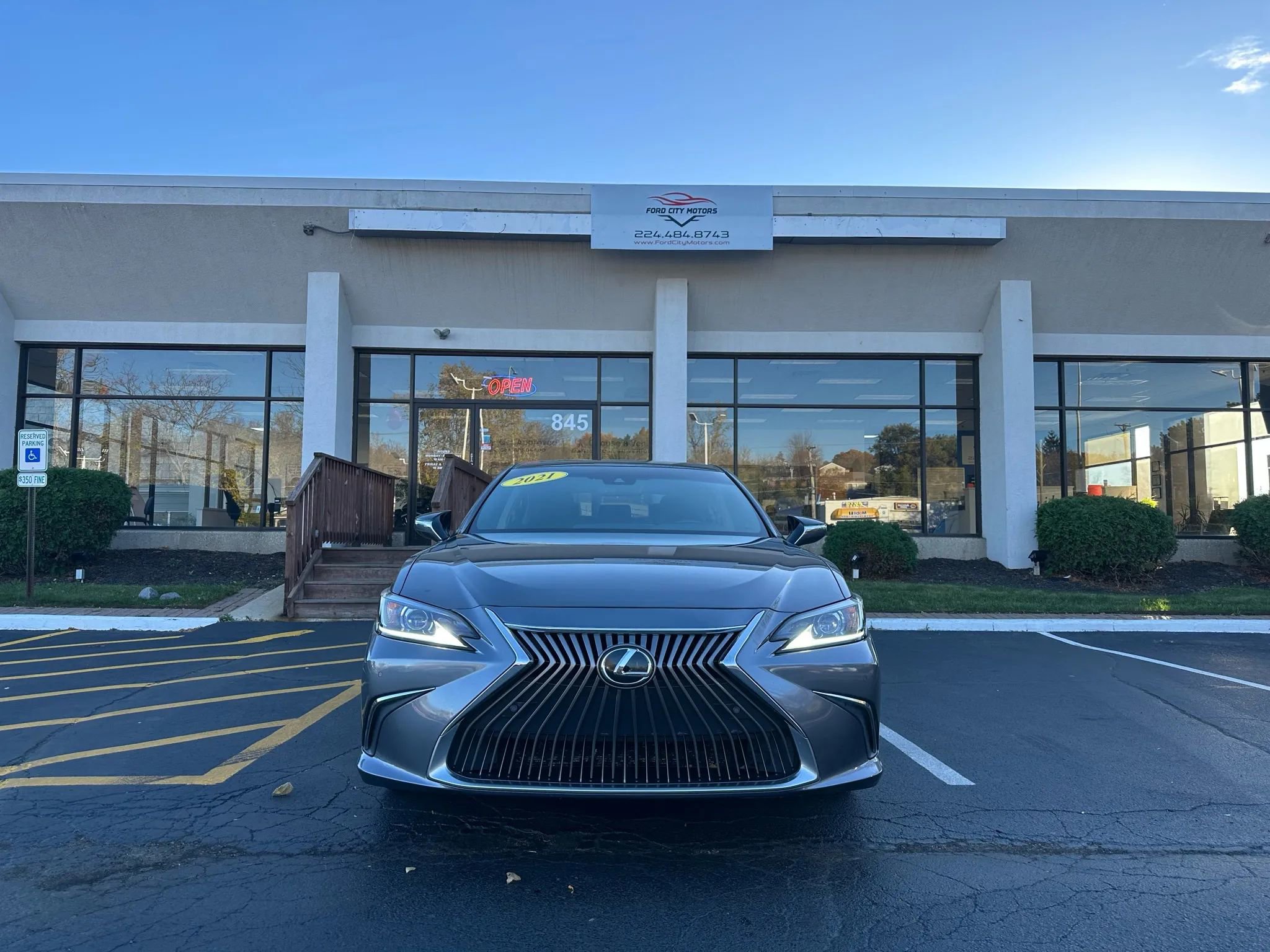 Used 2021 Lexus ES 350 ES 350 Sedan 4D image 2