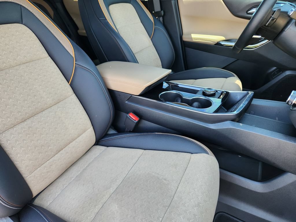 New 2026 Chevrolet Equinox ACTIV w/ Convenience Package III FWD image 13