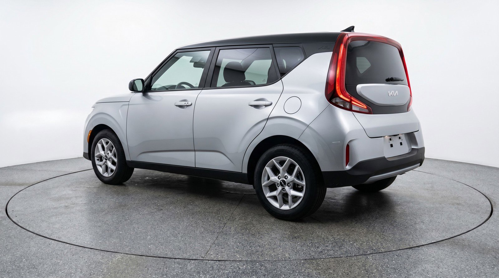 Used 2025 Kia Soul LX w/ LX Technology Package FWD image 6