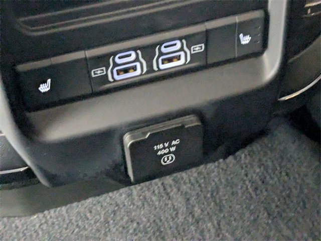 Used 2025 RAM 3500 Limited image 28