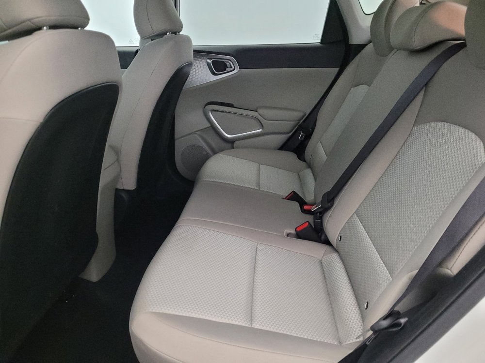 Used 2025 Kia Soul S image 18