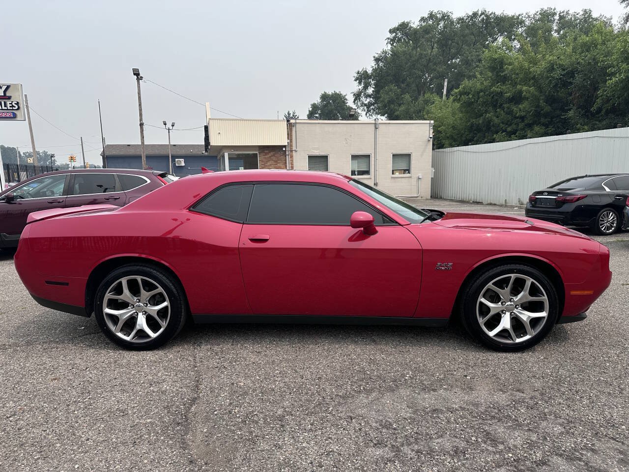 Used 2015 Dodge Challenger R/T Plus RWD image 8