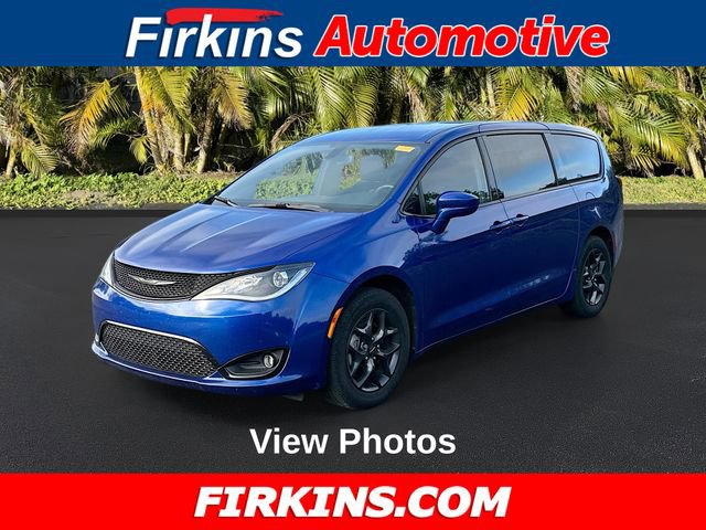Used 2020 Chrysler Pacifica Touring w/ S Appearance Package