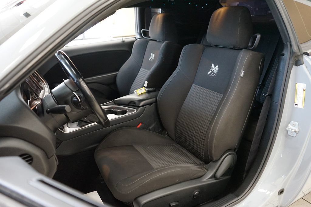 Used 2022 Dodge Challenger R/T Scat Pack RWD image 4