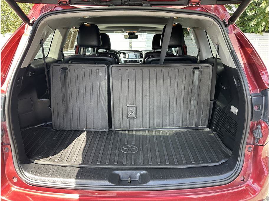 Used 2019 Toyota Highlander SE AWD/4WD image 33