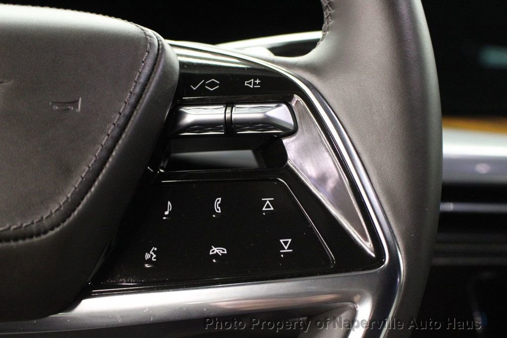 Used 2025 Cadillac Escalade ESV Sport Platinum w/ LPO, ONYX Package image 23