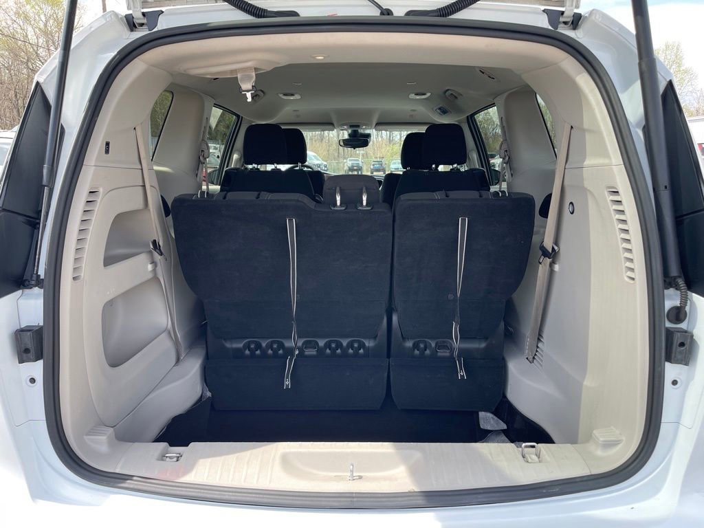 Used 2023 Chrysler Voyager LX image 22