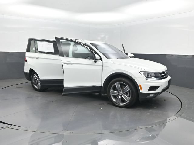 Used 2021 Volkswagen Tiguan SEL AWD/4WD image 39