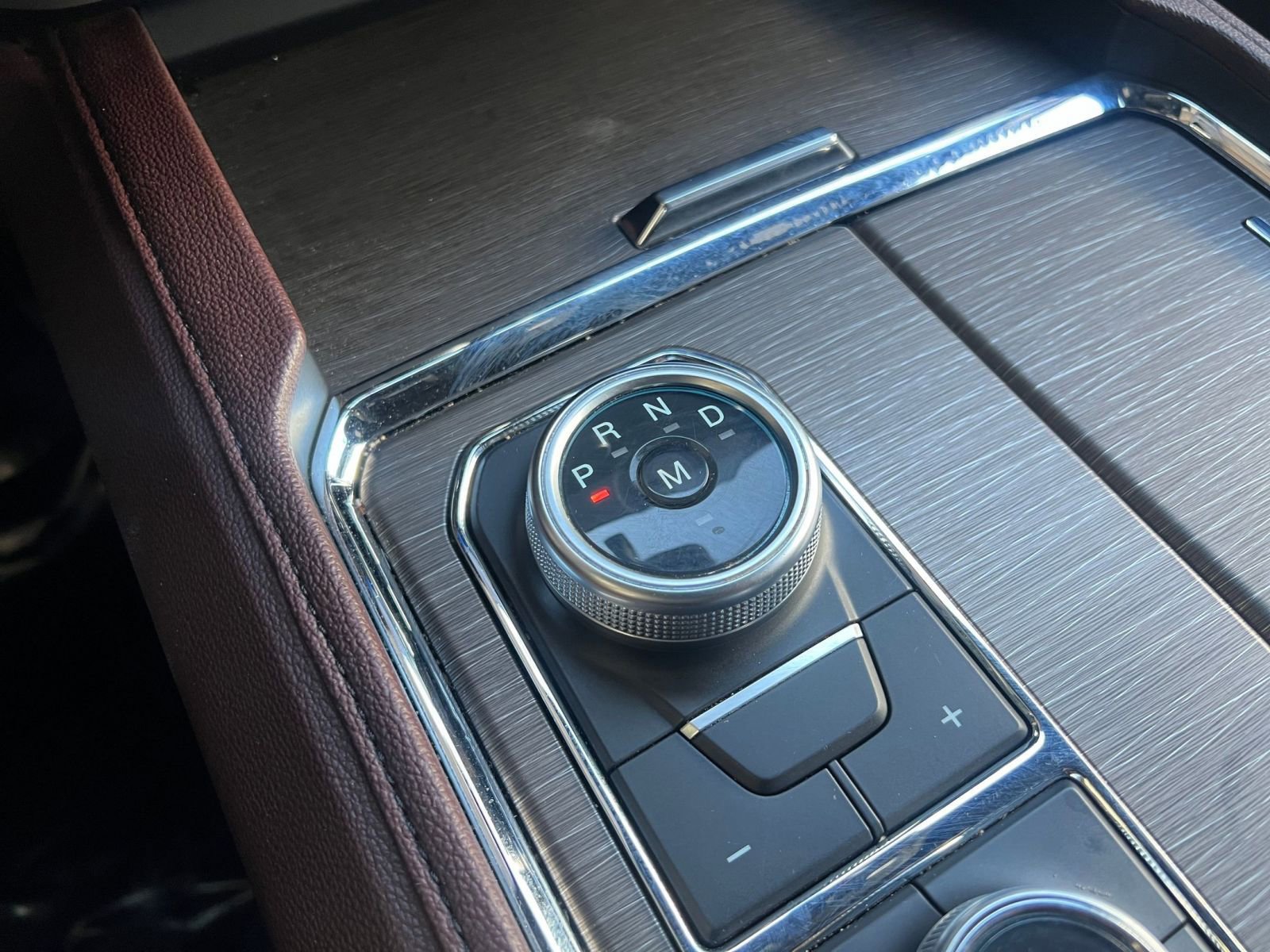 Used 2024 Ford Expedition Limited image 41