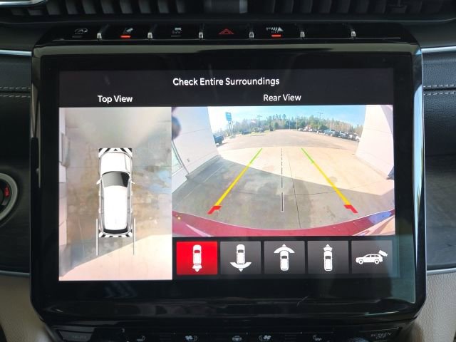 Used 2022 Jeep Grand Cherokee L Limited w/ Luxury Tech Group II image 16