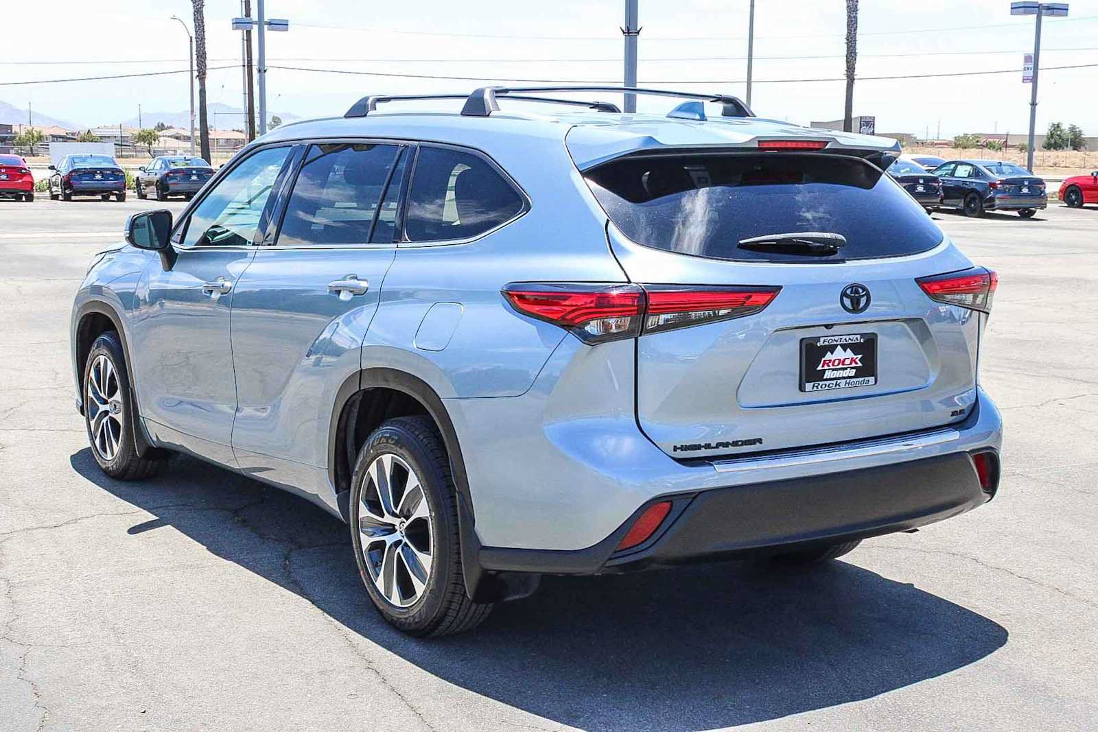 Used 2022 Toyota Highlander XLE FWD image 8
