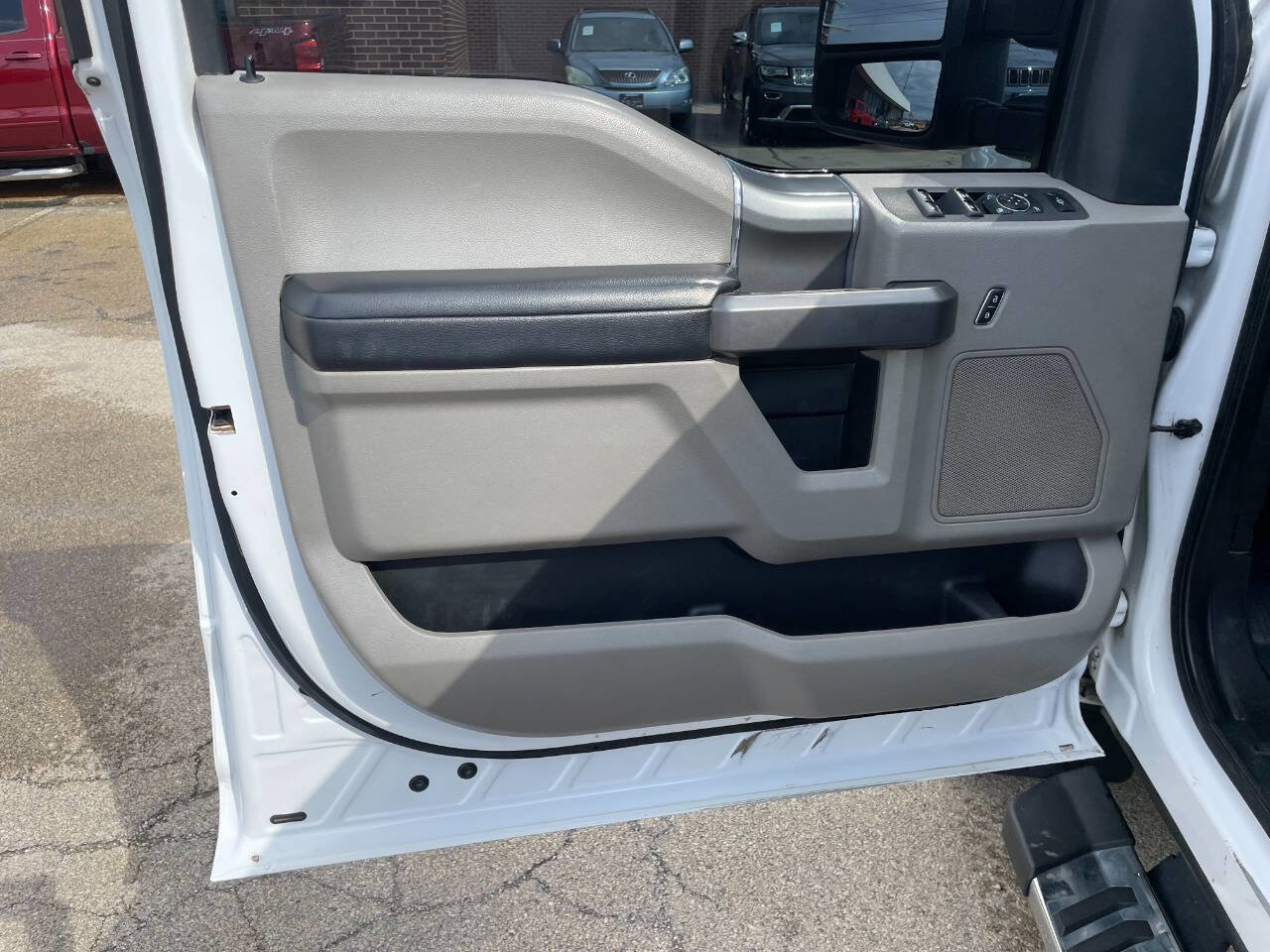 Used 2019 Ford F250 XLT w/ XLT Premium Package image 17