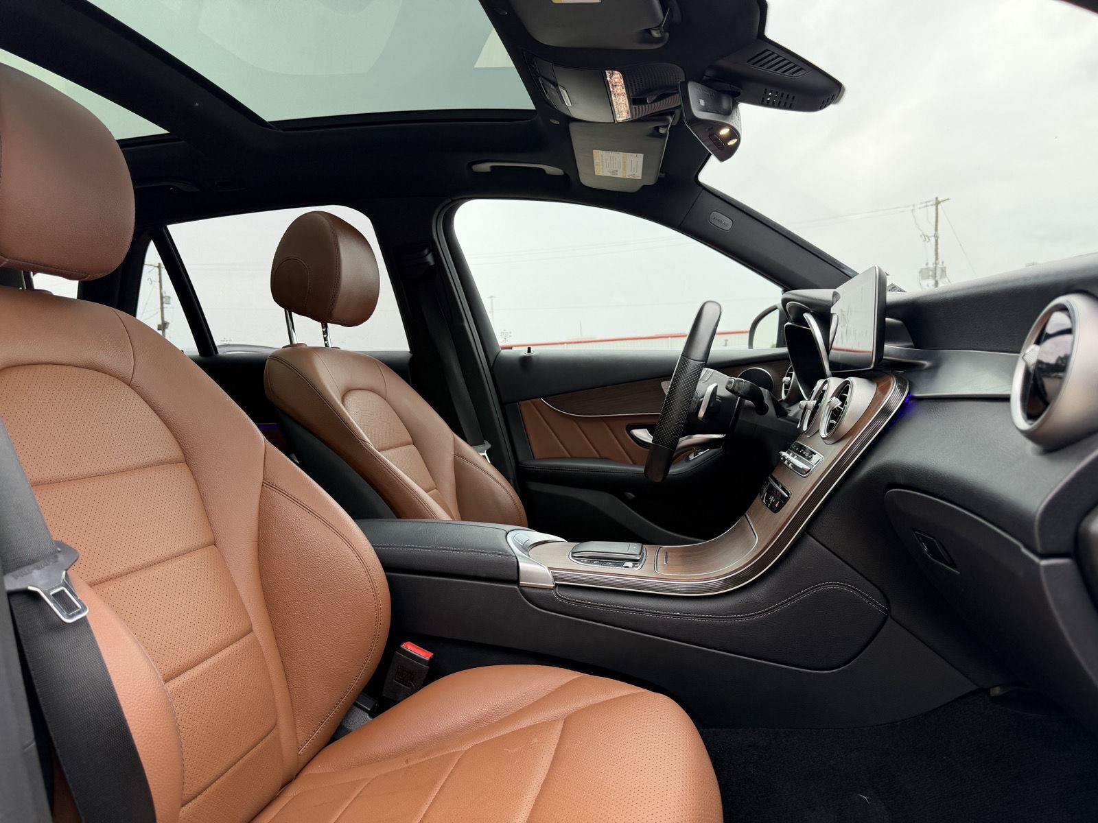Certified 2021 Mercedes-Benz GLC 300 image 31