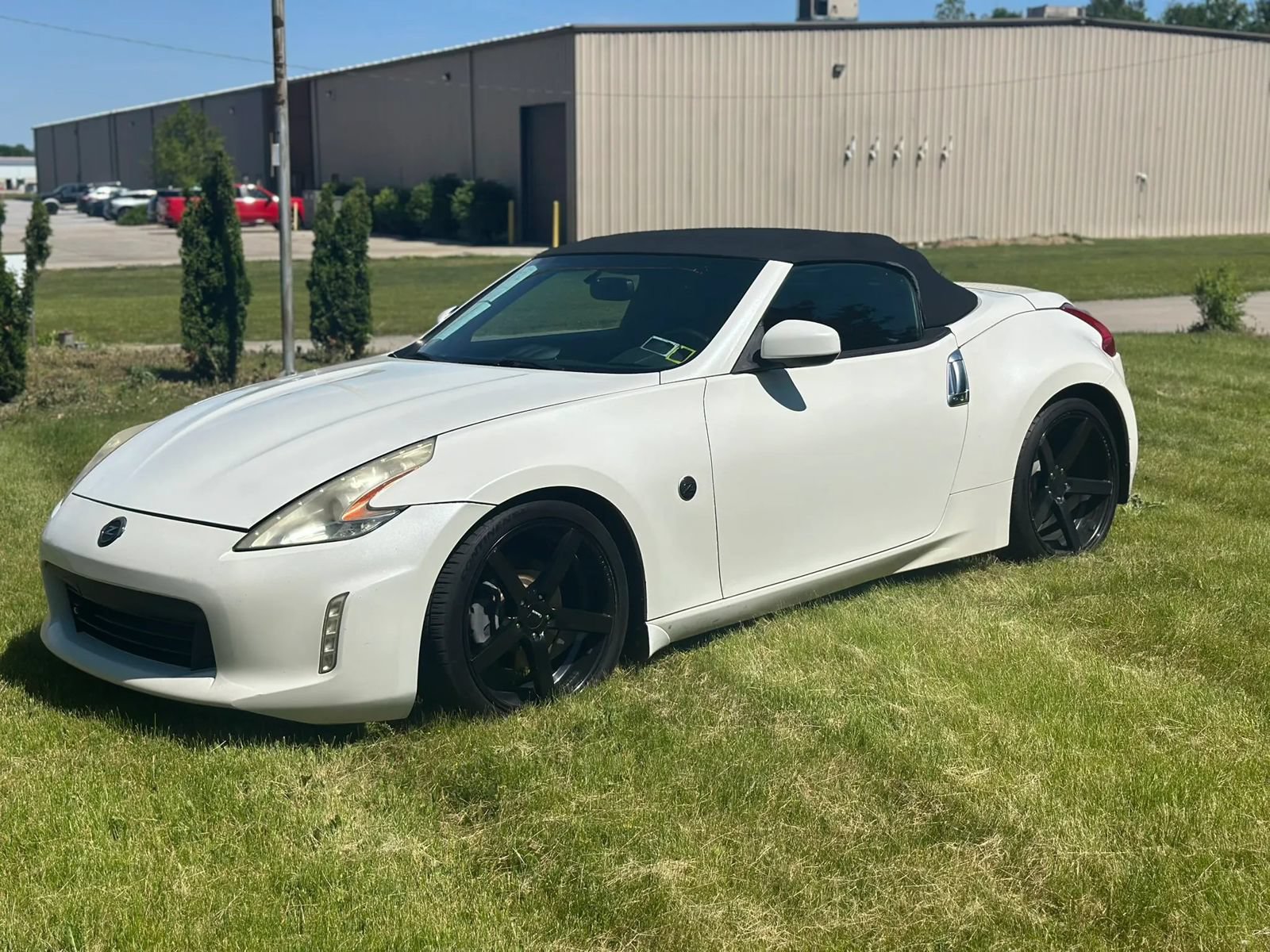 Used 2014 Nissan 370Z Touring RWD image 8