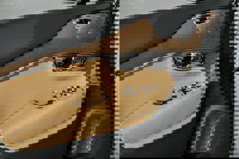 Used 2016 Volvo XC90 T8 Inscription image 15