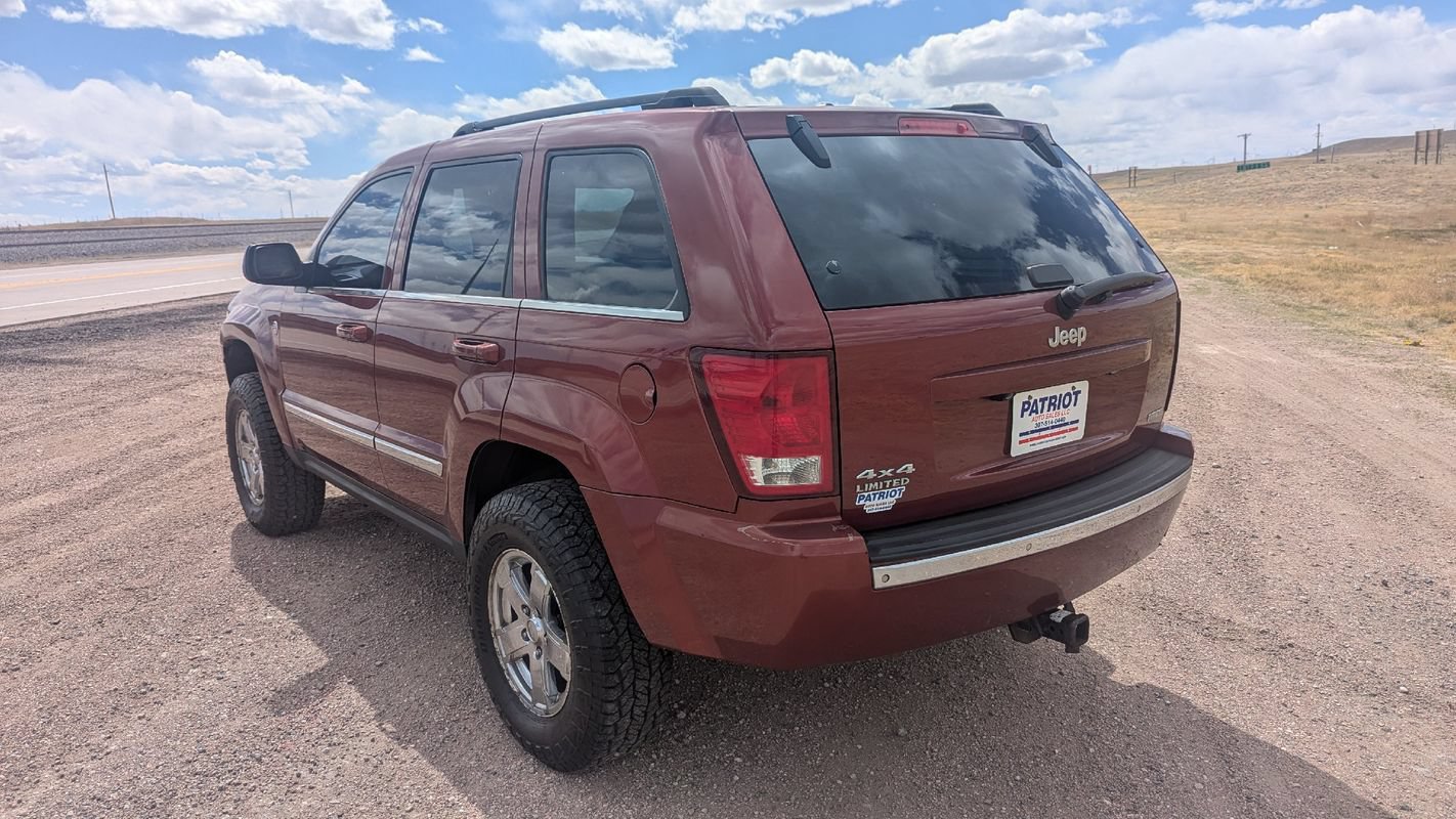 Used 2007 Jeep Grand Cherokee Limited AWD/4WD image 3