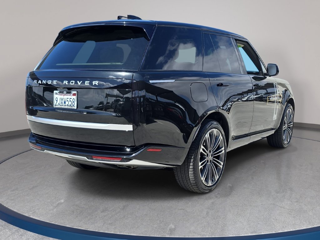 Used 2024 Land Rover Range Rover Autobiography AWD/4WD image 5