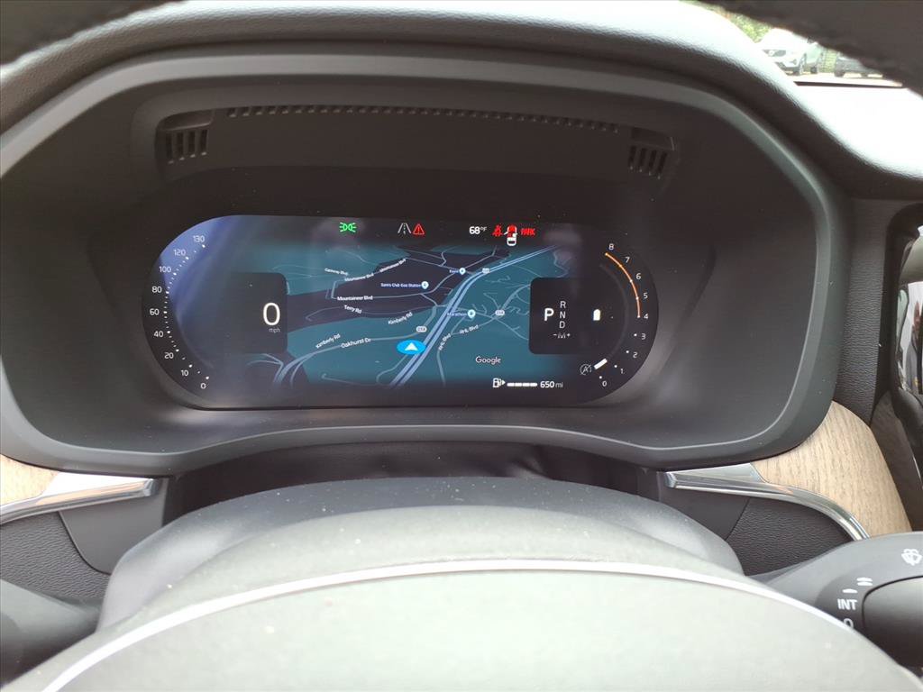 Certified 2026 Volvo XC60 B5 Plus w/ Climate Package AWD/4WD image 16