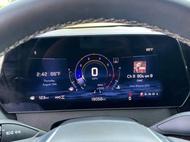 Used 2024 Chevrolet Traverse Z71 w/ LPO, Floor Liner Package AWD/4WD image 26