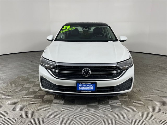 Used 2024 Volkswagen Jetta SE image 27