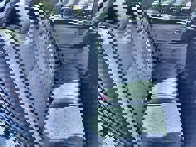 Used 2016 Toyota Camry SE image 21