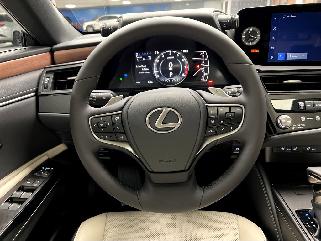New 2025 Lexus ES 350 w/ Premium Package image 31