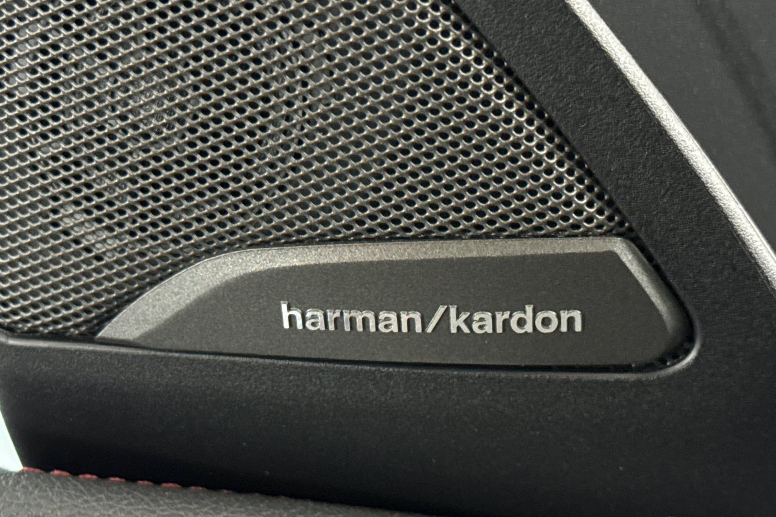 Used 2019 BMW X4 M40i w/ Executive Package image 22