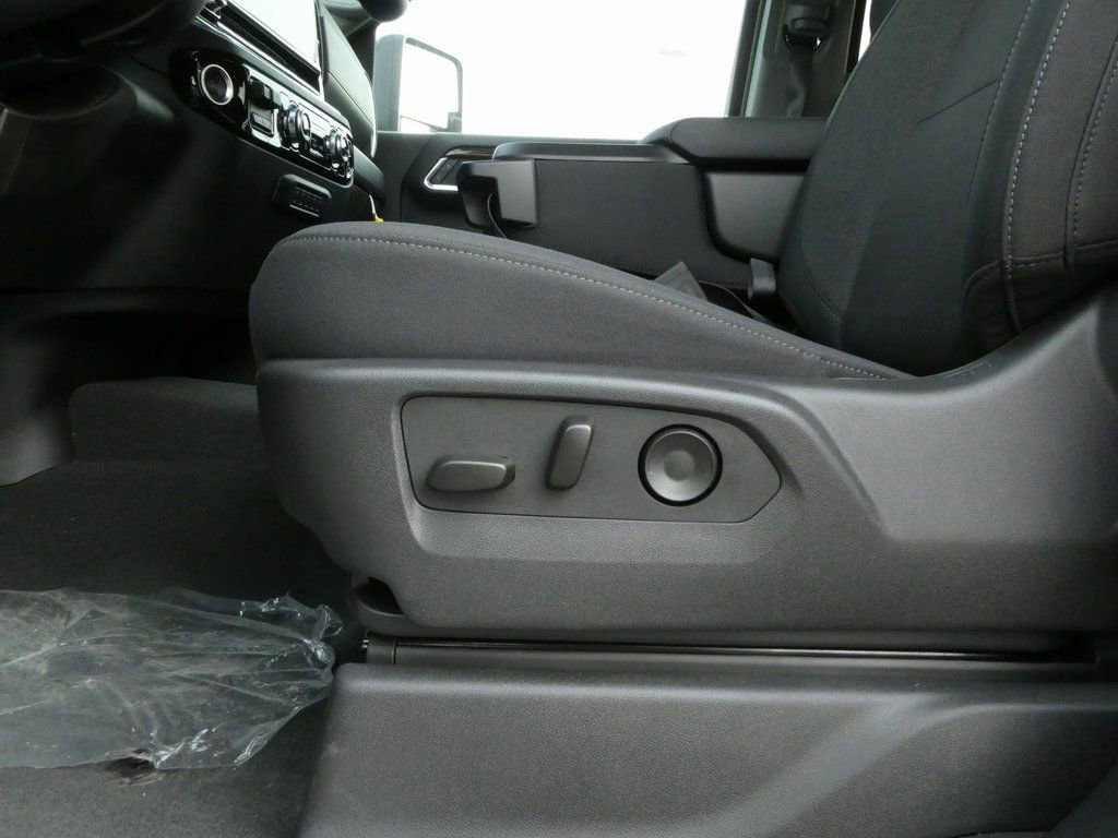 New 2025 GMC Sierra 2500 SLE w/ SLE Value Package; image 9