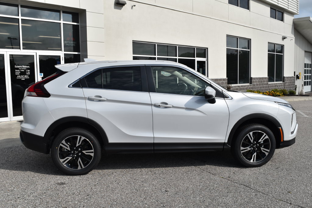 New 2026 Mitsubishi Eclipse Cross SE AWD/4WD image 2