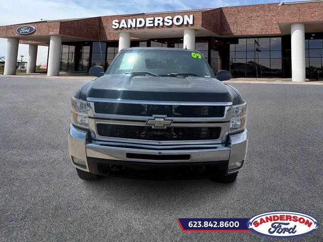Used 2009 Chevrolet Silverado 2500 LTZ w/ Safety Package AWD/4WD image 8