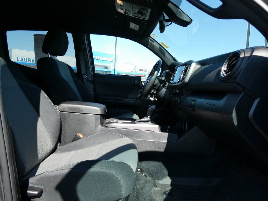 Used 2022 Toyota Tacoma TRD Off-Road w/ Technology Package image 13