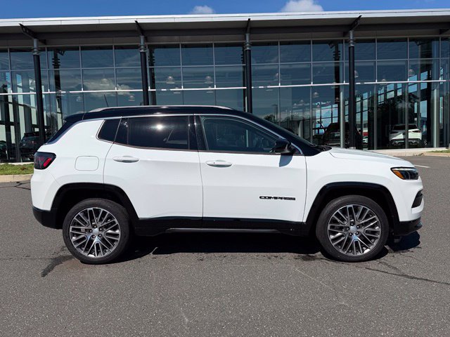 Used 2023 Jeep Compass Limited AWD/4WD image 8