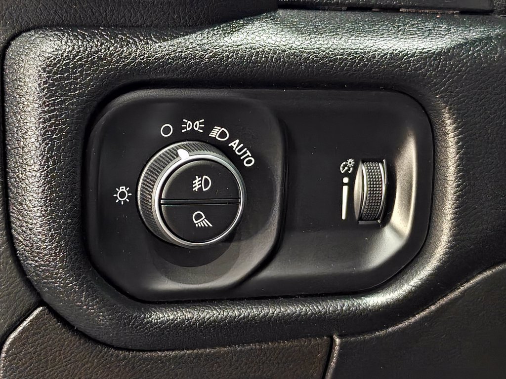 Used 2021 RAM 1500 Big Horn AWD/4WD image 43
