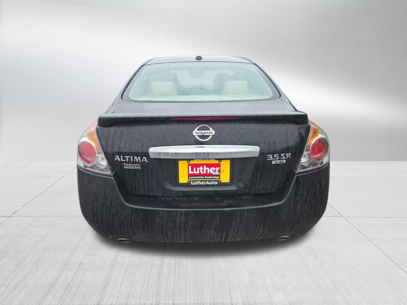 Used 2012 Nissan Altima 3.5 SR w/ Sport Pkg FWD image 4
