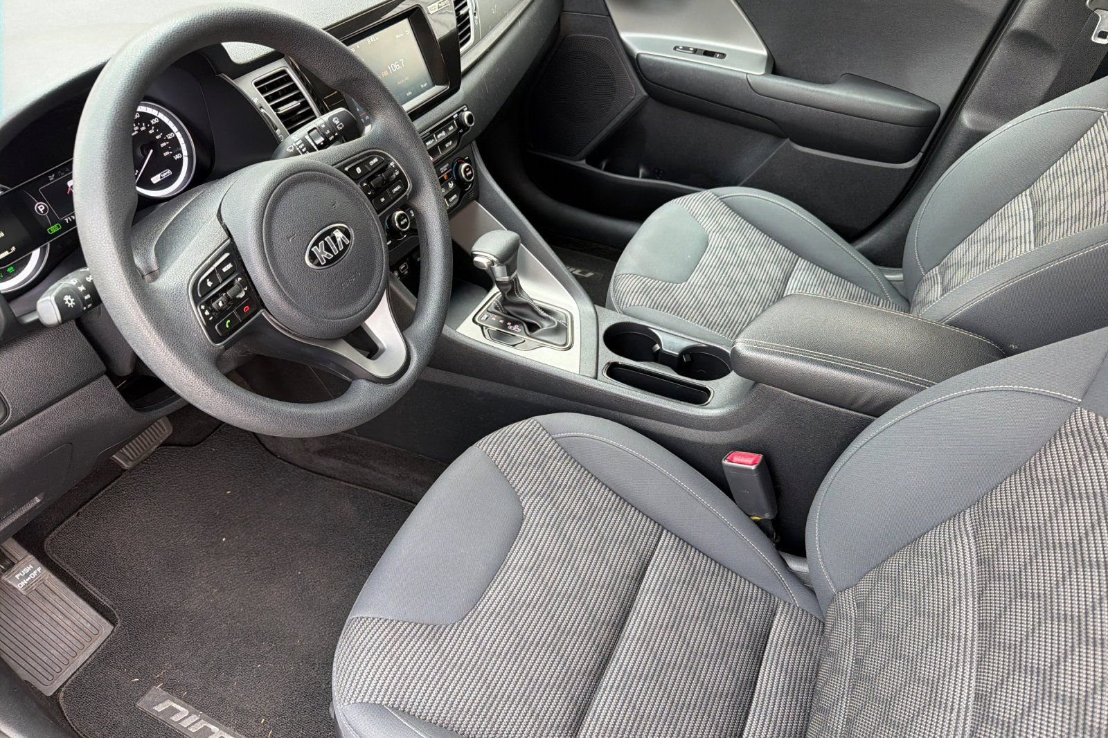 Used 2019 Kia Niro LX FWD image 9