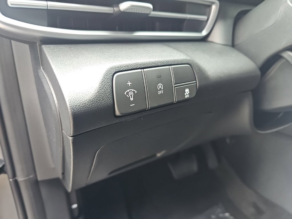 New 2026 Hyundai Elantra SE FWD image 15