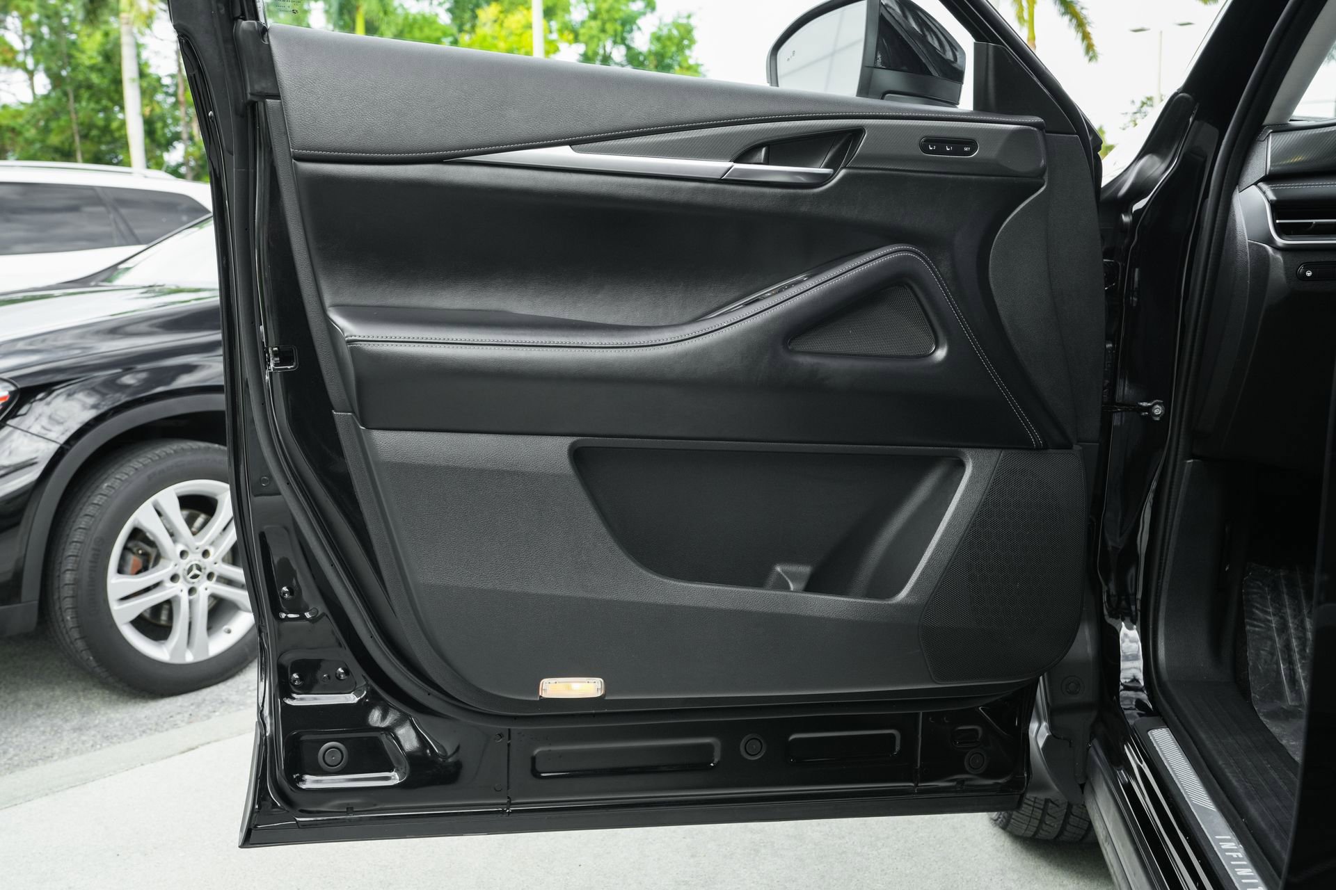 Used 2024 INFINITI QX60 Luxe image 29