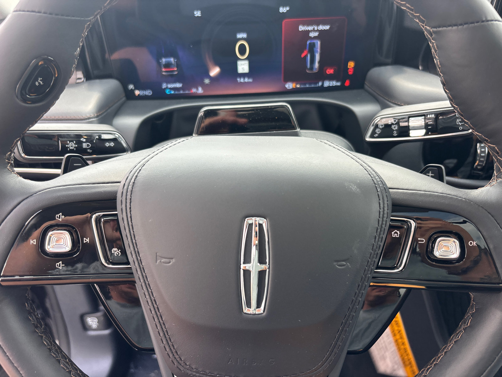 New 2026 Lincoln Aviator Reserve AWD/4WD image 16