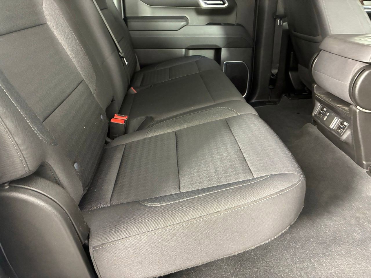 Used 2023 Chevrolet Silverado 1500 LT image 28