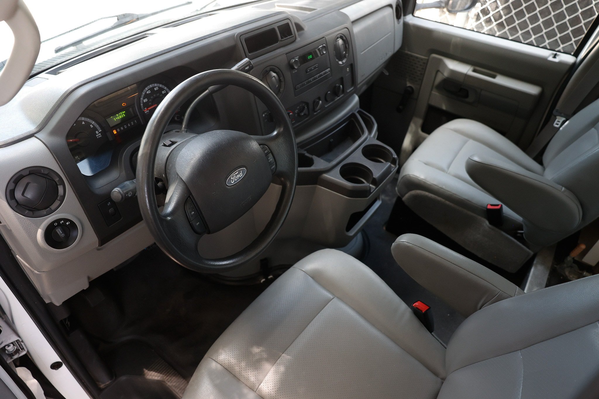 Used 2018 Ford E-350 and Econoline 350 Super Duty RWD image 6