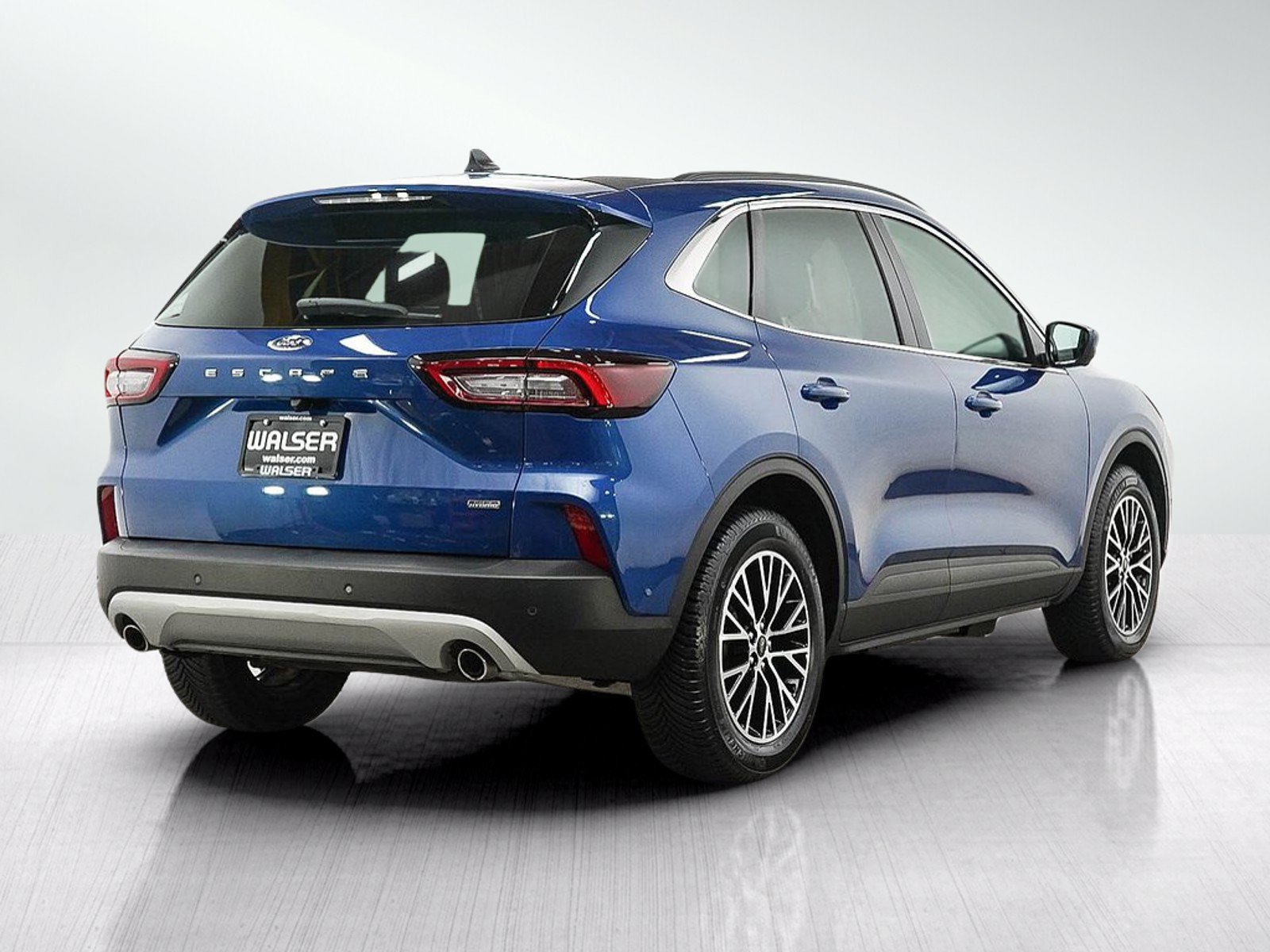 Used 2023 Ford Escape SE w/ PHEV Premium Package FWD image 5