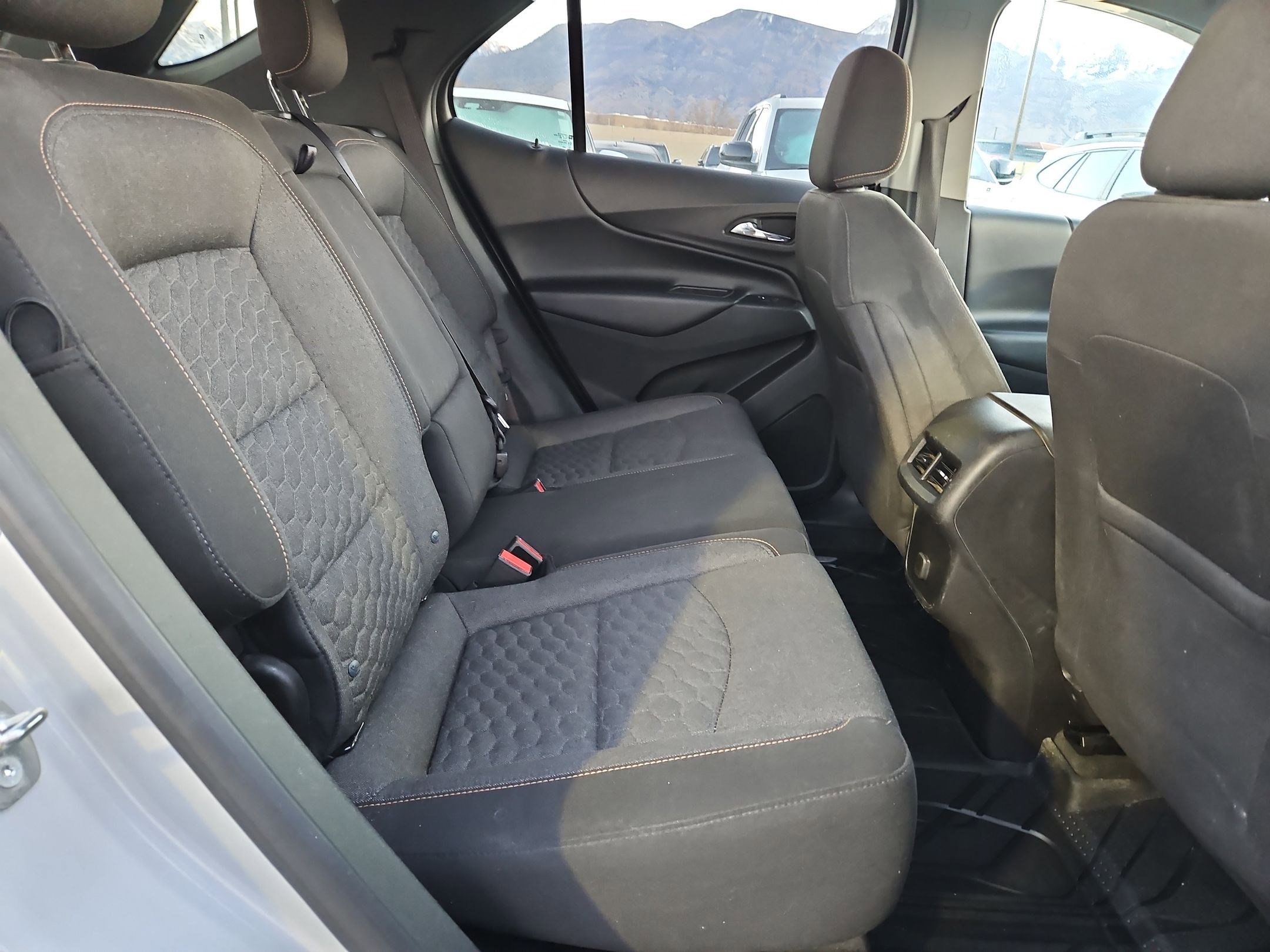 Used 2018 Chevrolet Equinox LT image 31