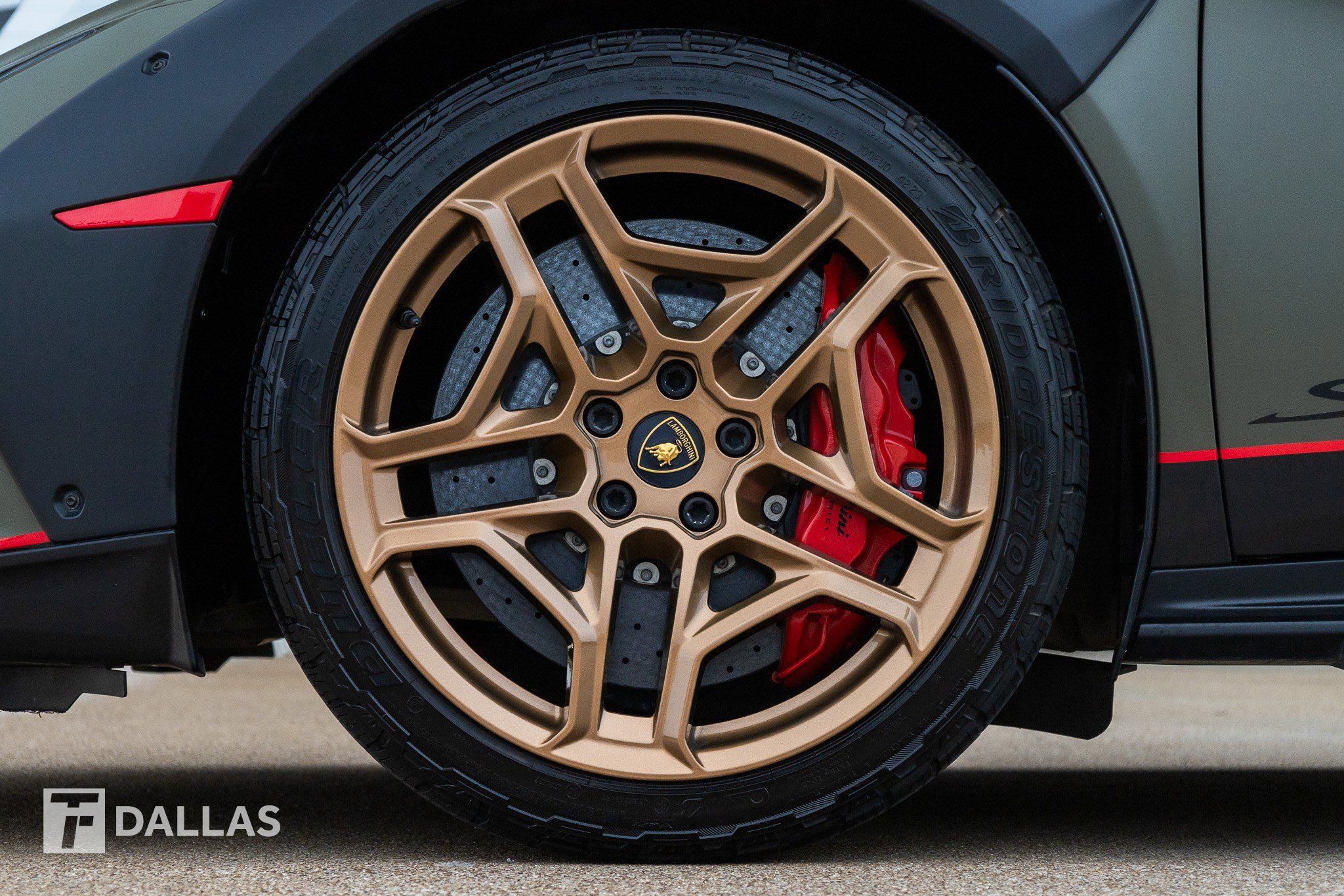 Used 2024 Lamborghini Huracan Sterrato AWD/4WD image 8