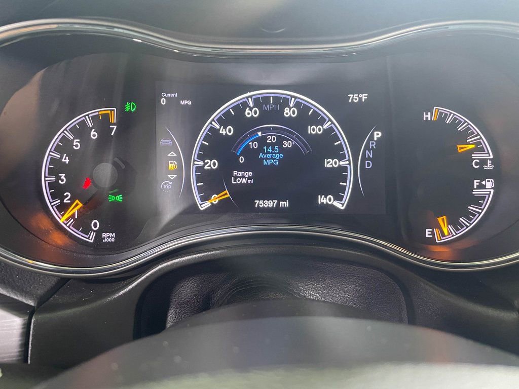 Used 2022 Jeep Grand Cherokee Limited image 25