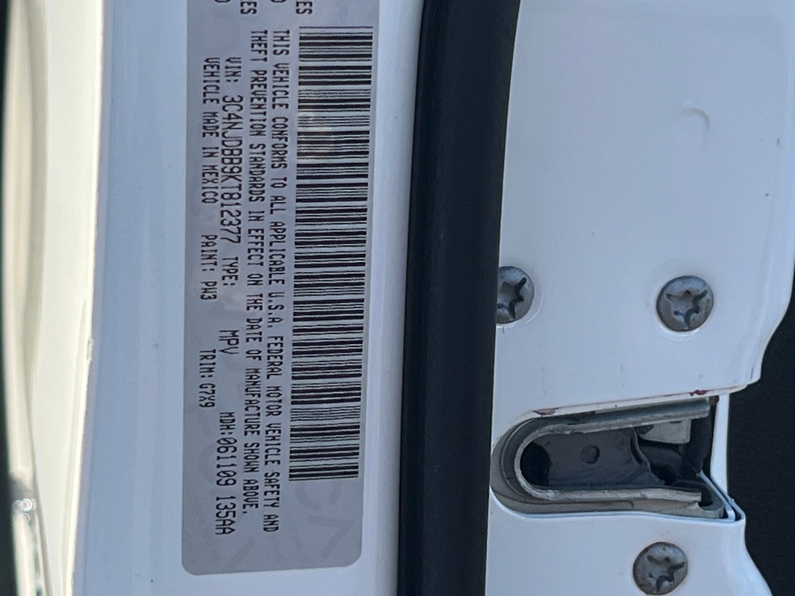 Used 2019 Jeep Compass Latitude w/ Popular Equipment Group AWD/4WD image 32