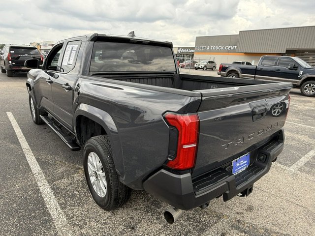 Used 2025 Toyota Tacoma SR image 6