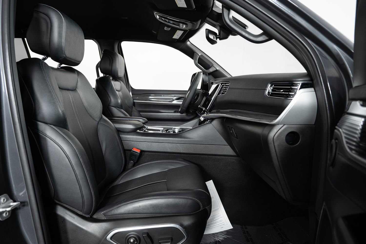 Used 2022 Jeep Wagoneer Series III image 29