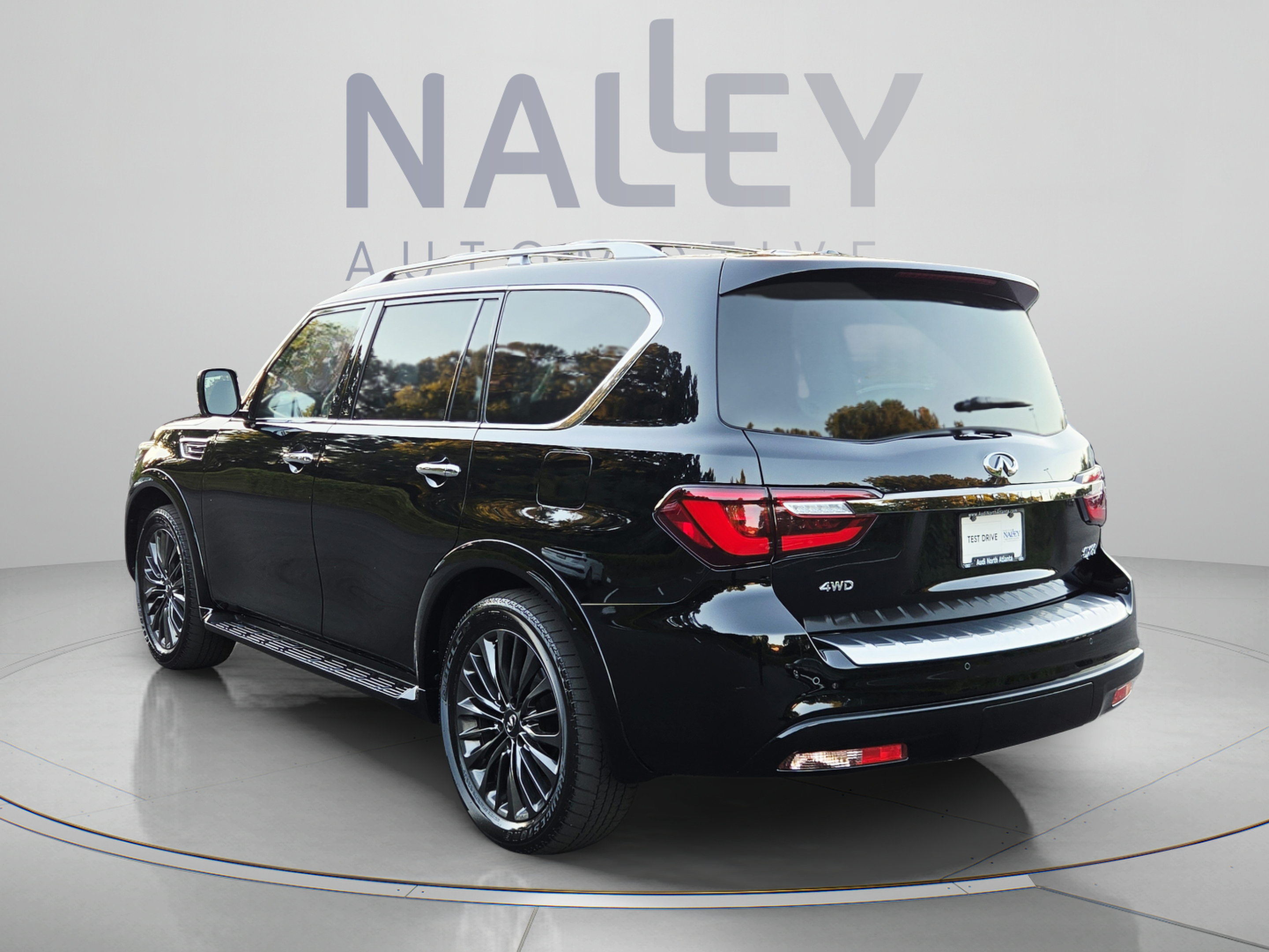 Used 2023 INFINITI QX80 4WD image 3
