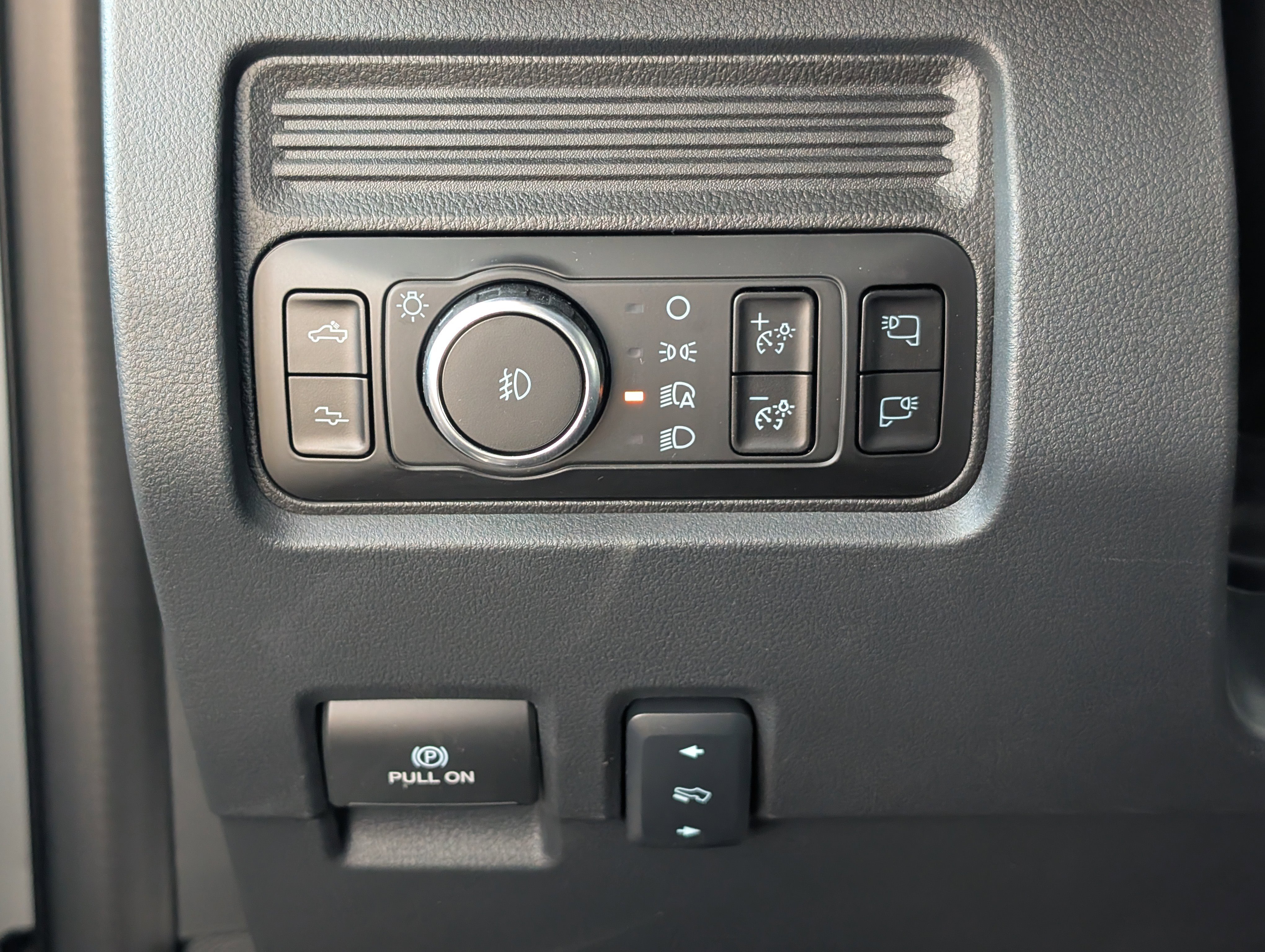 New 2026 Ford F250 Platinum image 23