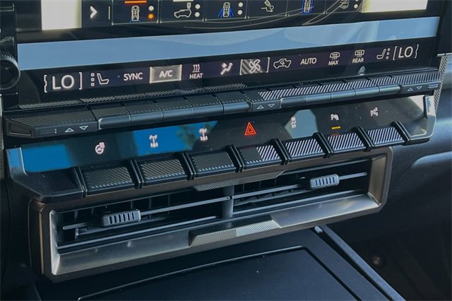 Used 2024 GMC Hummer EV 2X w/ Extreme Off-Road Package image 21